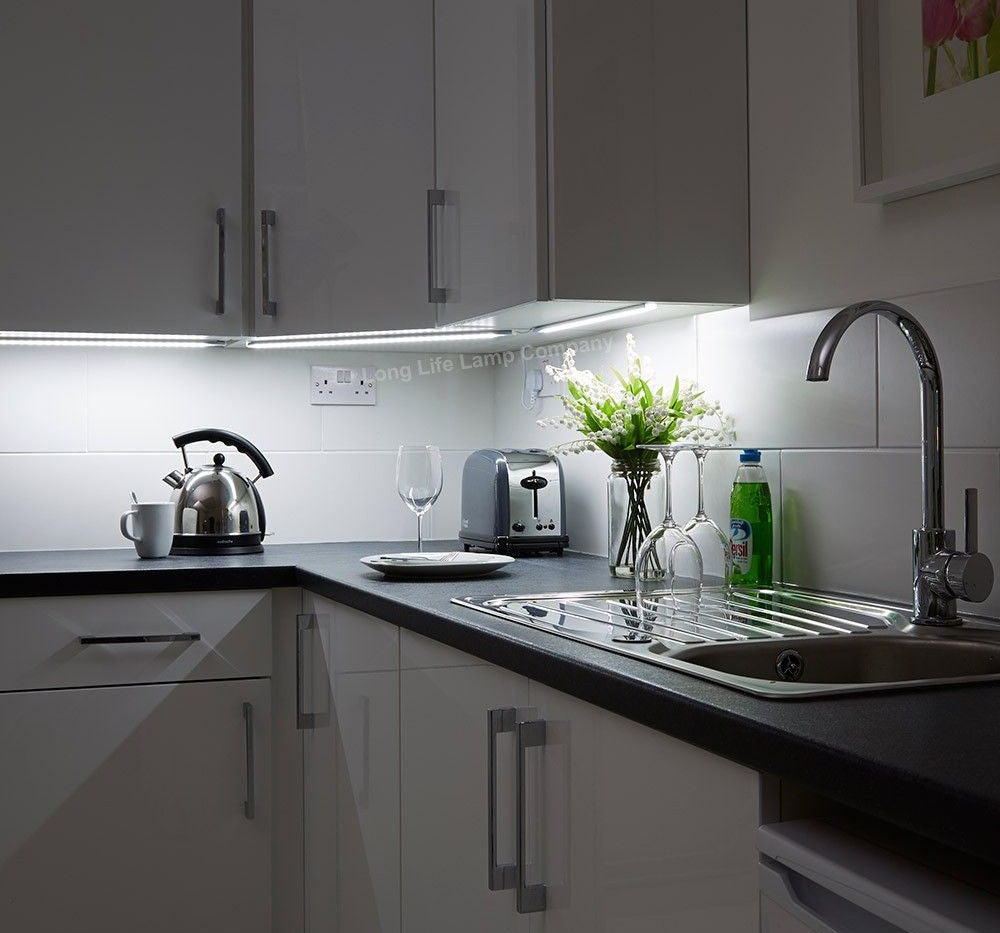 Ruban LED Sous Meuble Cuisine